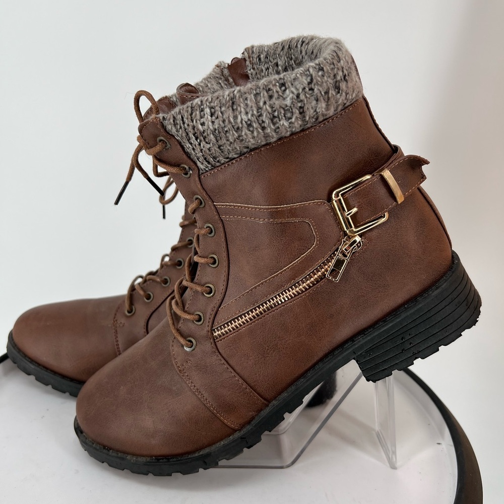 CHARLES ALBERT VEGAN LEATHER NWOT Brown Lace-Up Ankle Boots‎